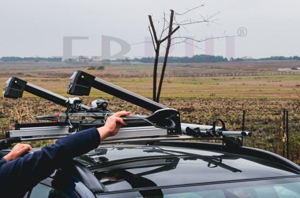 ARAÇ ÜSTÜ KAYAK VE SNOWBOARD TAŞIYICI GRİ