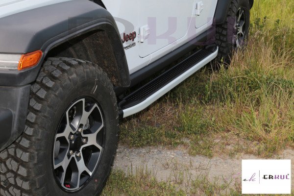 CHEVROLET SILVERADO 2019 üzeri Yan Basamak Mevsim V2 Siyah